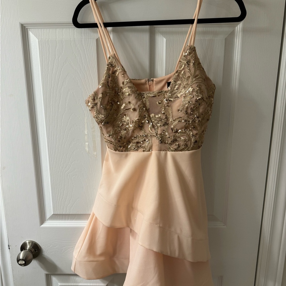NWT Le Chateau Gold and Cream Mini Dress